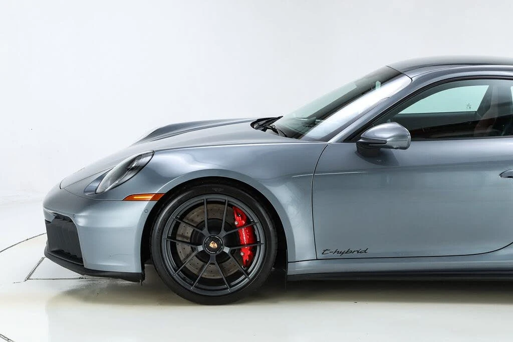 2026 Porsche 992 Carrera GTS - Image 10 of 31