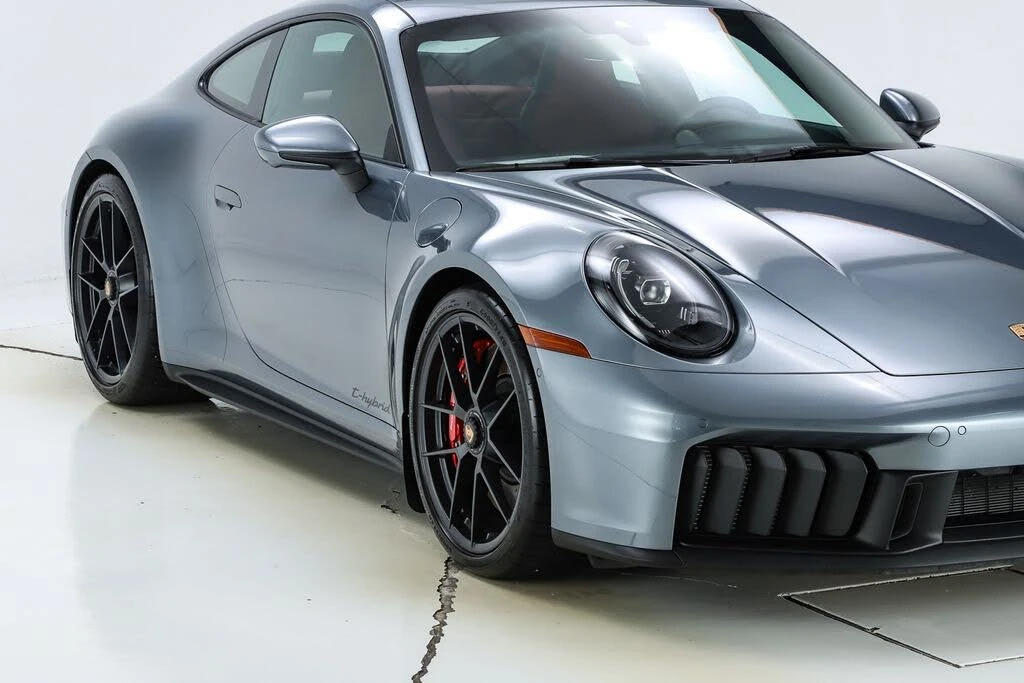 2026 Porsche 992 Carrera GTS - Image 28 of 31