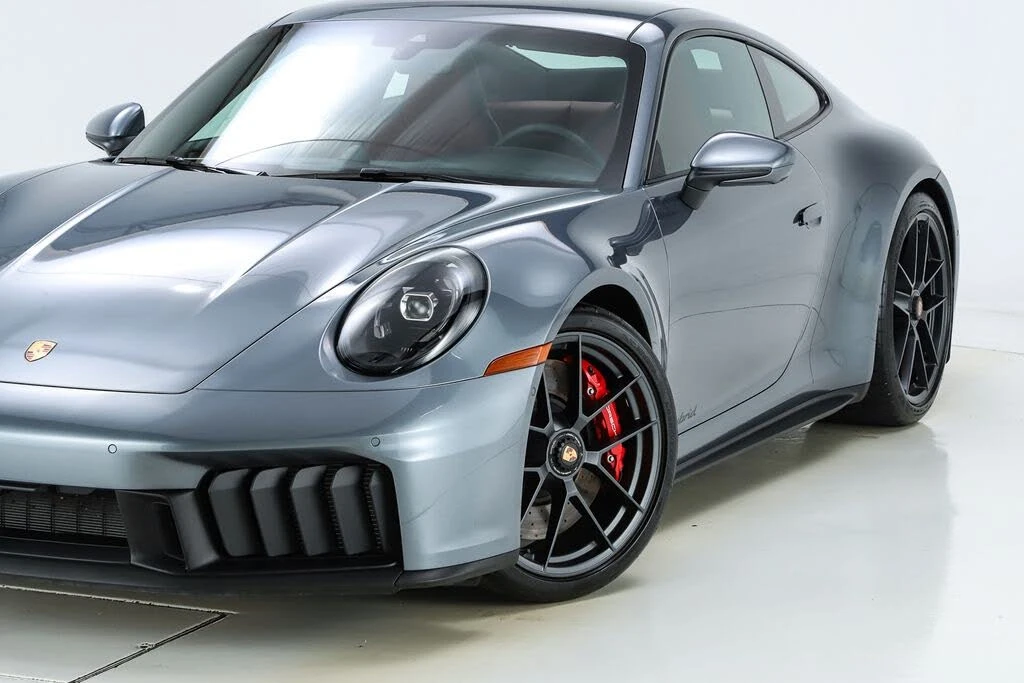 2026 Porsche 992 Carrera GTS - Image 8 of 31