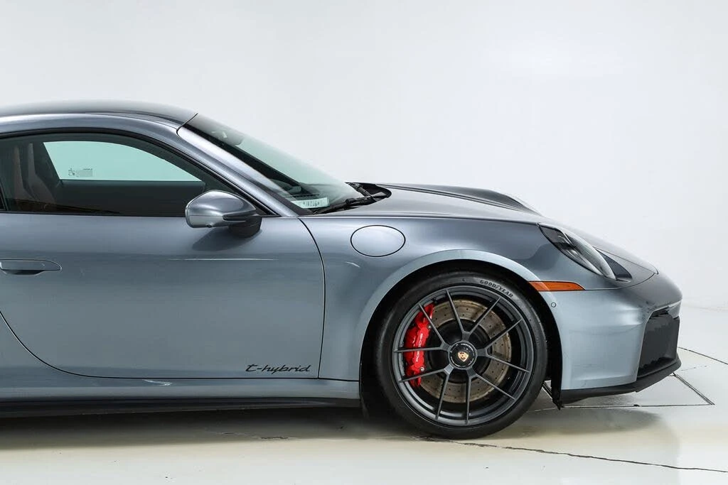 2026 Porsche 992 Carrera GTS - Image 26 of 31