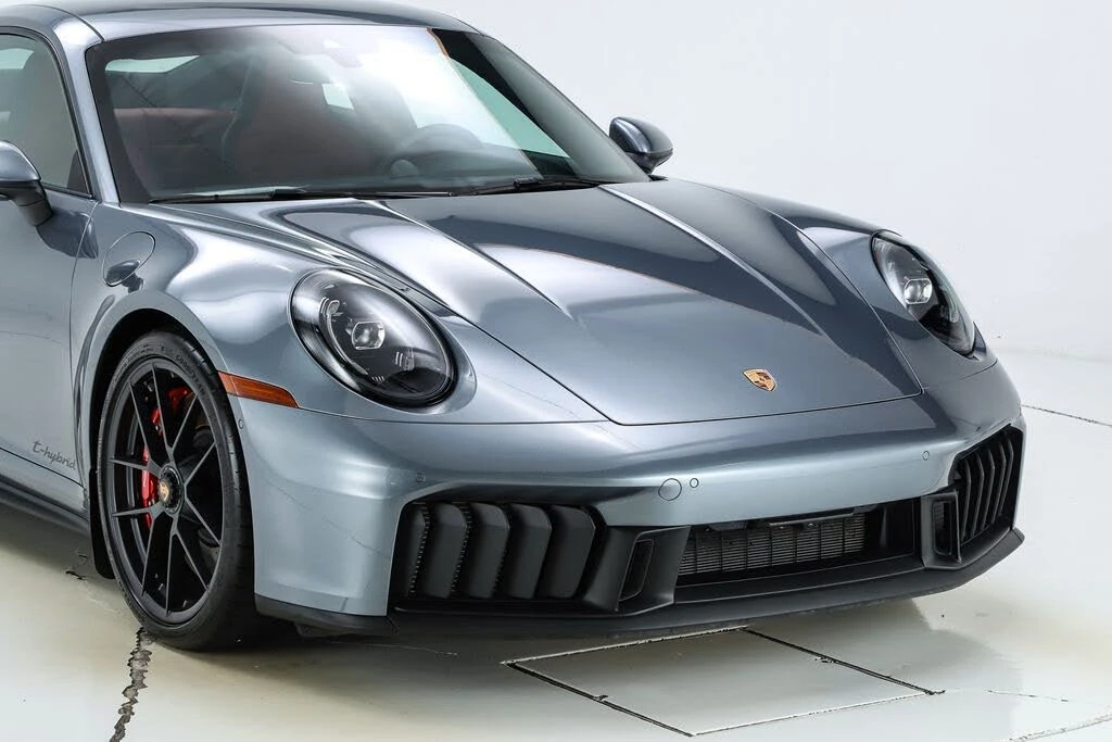 2026 Porsche 992 Carrera GTS - Image 29 of 31