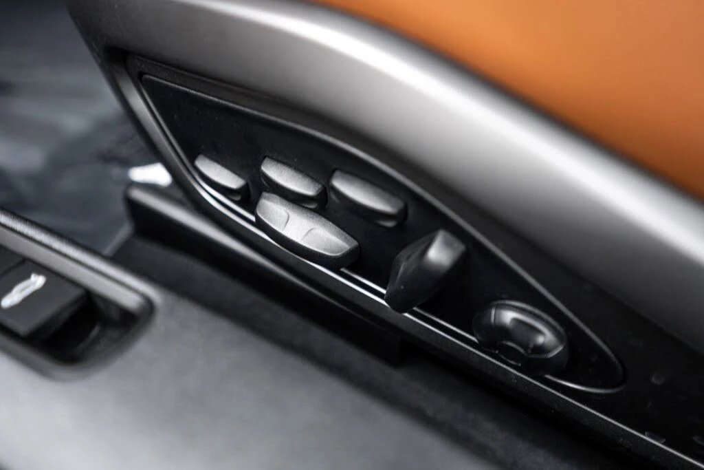 2026 Porsche 992 Carrera GTS - Image 25 of 28