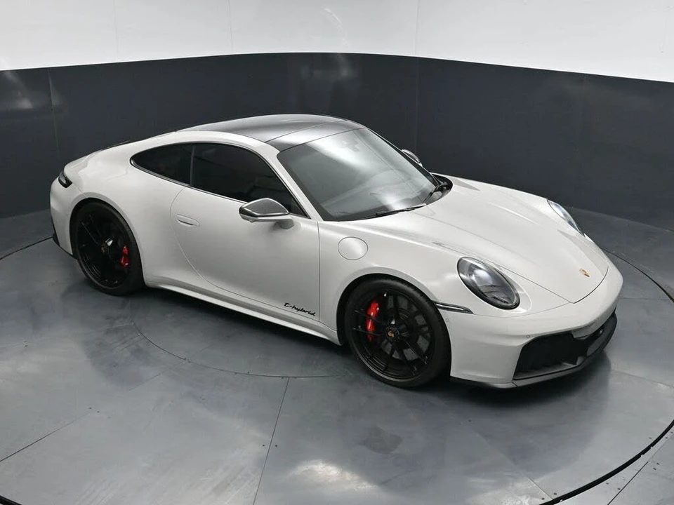 2026 Porsche 992 Carrera GTS - Image 20 of 31