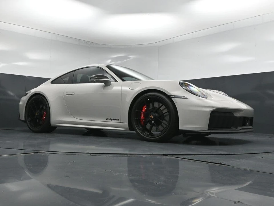 2026 Porsche 992 Carrera GTS - Image 28 of 31