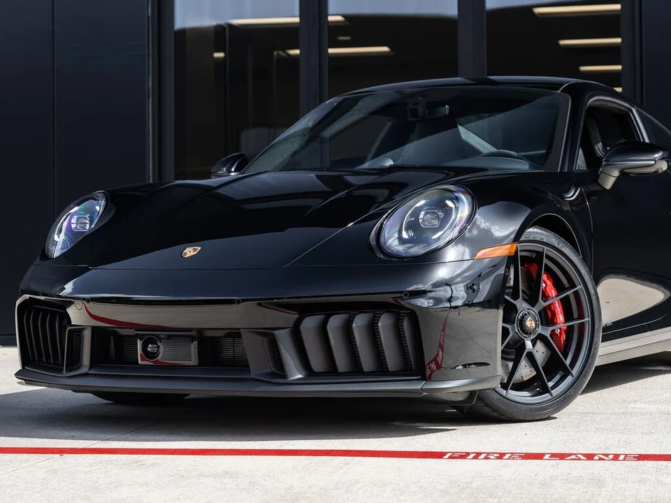 2026 Porsche 992 Carrera GTS - Image 7 of 31