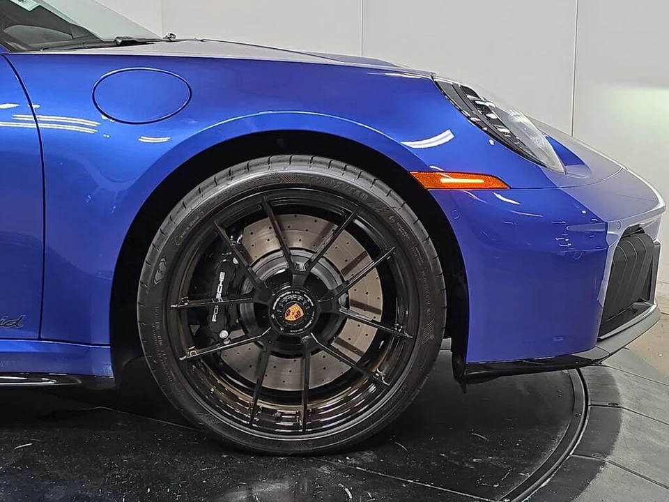 2026 Porsche 992 Carrera GTS - Image 11 of 30