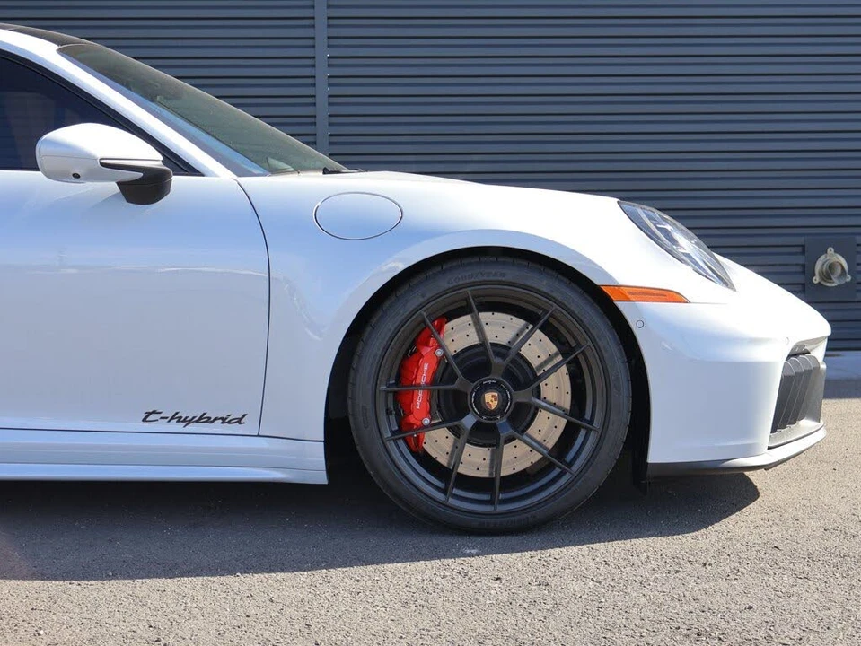 2026 Porsche 992 Carrera GTS - Image 11 of 31