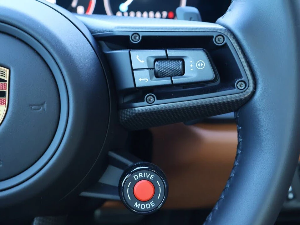 2026 Porsche 992 Carrera GTS - Image 18 of 31