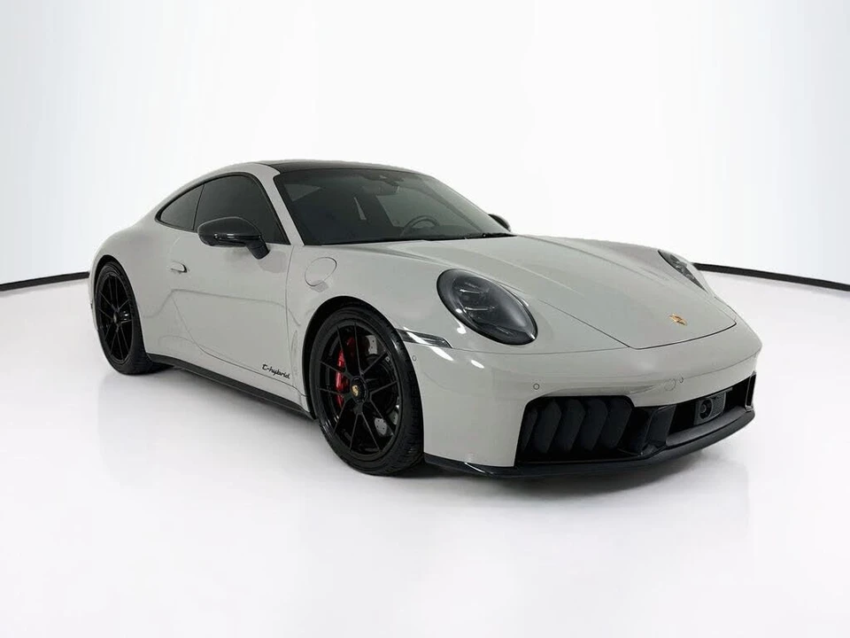 2026 Porsche 992 Carrera GTS - Image 7 of 31