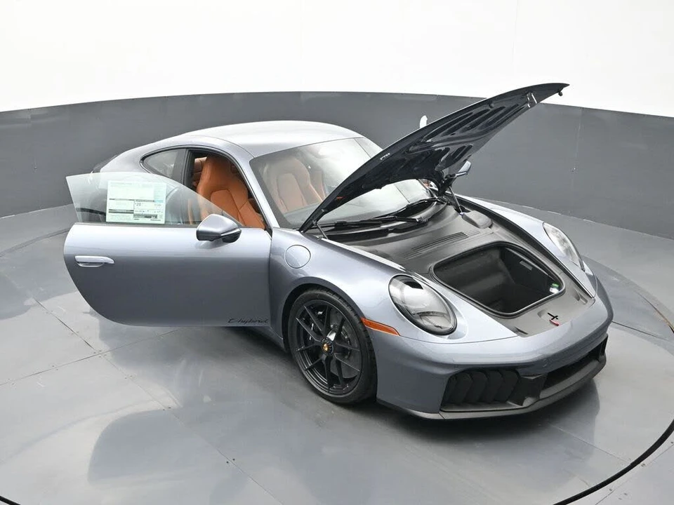2026 Porsche 992 Carrera GTS - Image 28 of 29