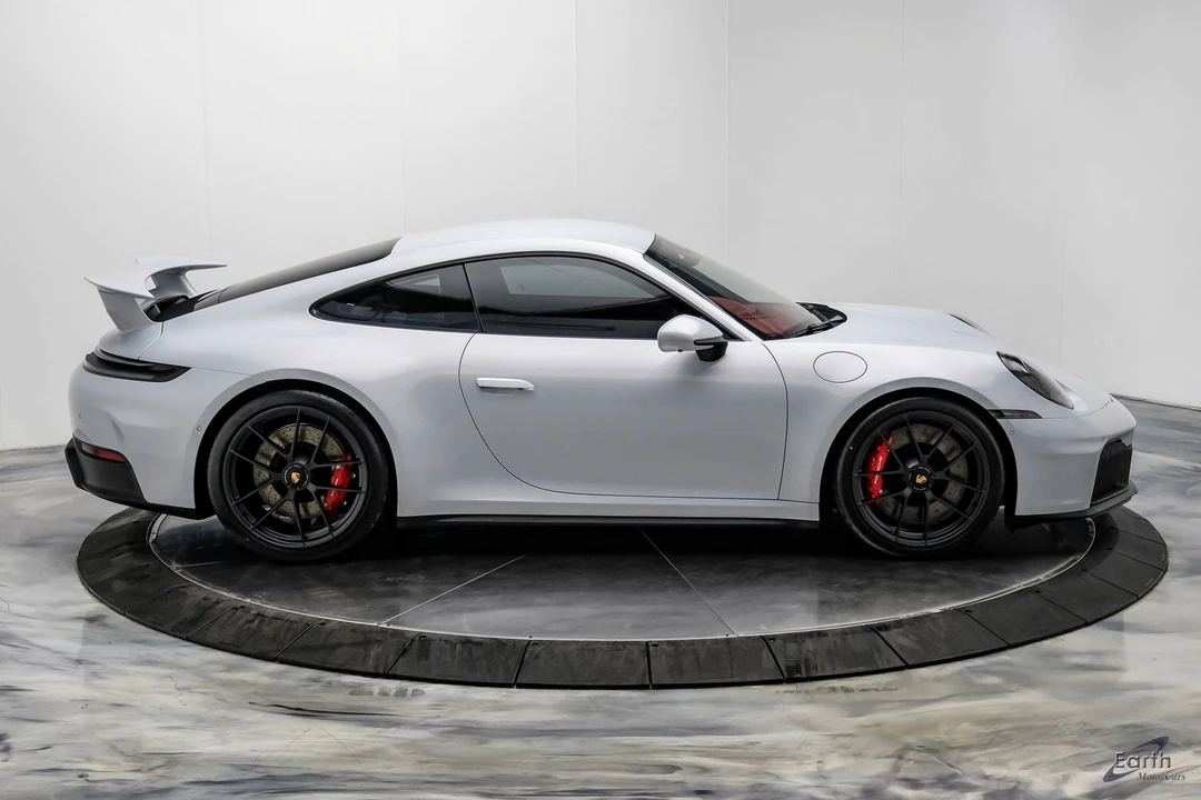 2026 Porsche 992 Carrera GTS - Image 25 of 31