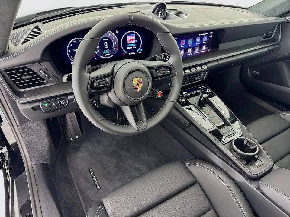 2026 Porsche 911 - Image 4 of 5