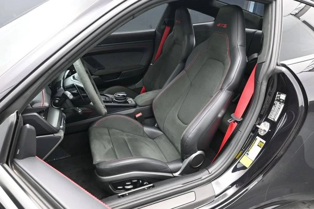 2026 Porsche 992 Carrera GTS - Image 5 of 5