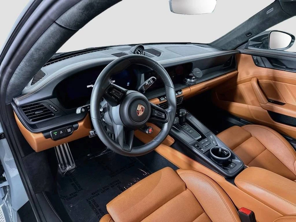 2026 Porsche 992 Carrera GTS - Image 4 of 4