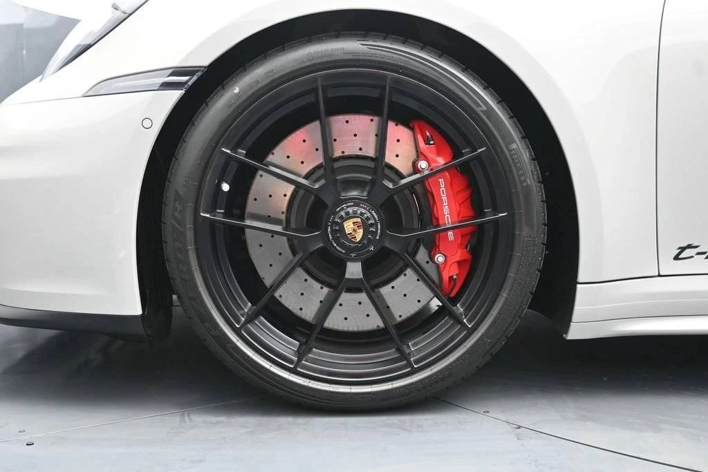 2026 Porsche 992 Carrera GTS - Image 5 of 5