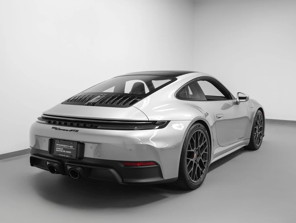 2026 Porsche 911 - Image 12 of 31