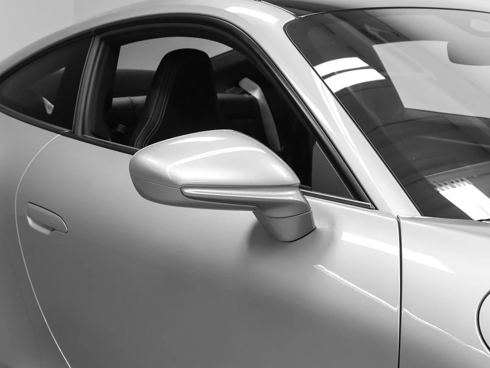2026 Porsche 911 - Image 14 of 31