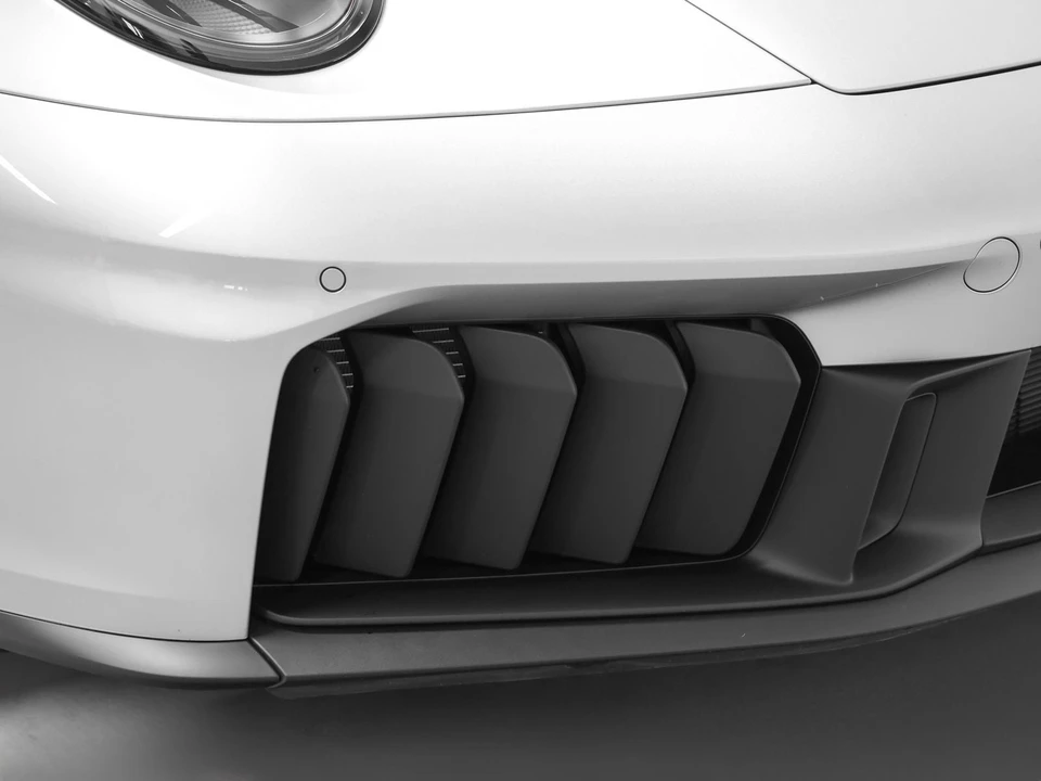 2026 Porsche 911 - Image 19 of 31