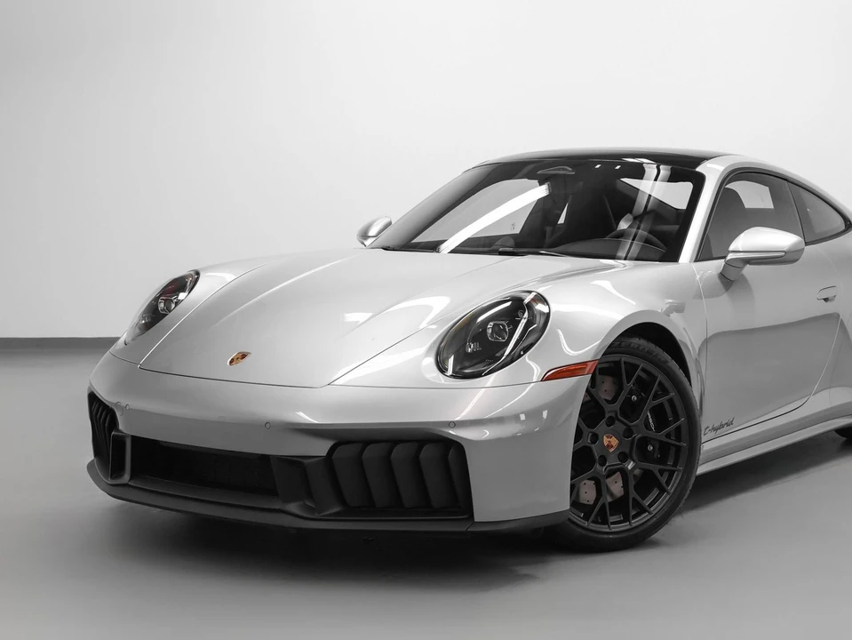 2026 Porsche 911 - Image 7 of 31