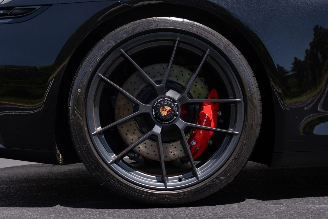 2026 Porsche - Image 17 of 31