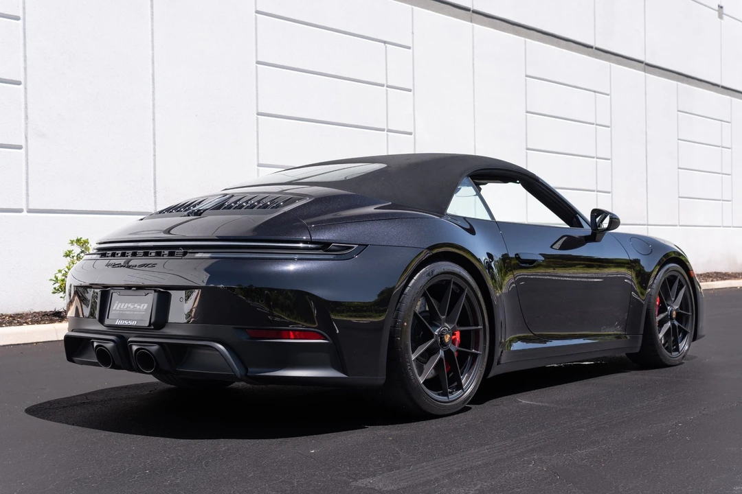 2026 Porsche - Image 16 of 31