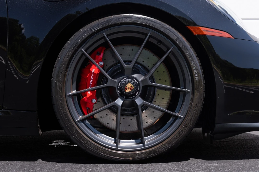 2026 Porsche - Image 9 of 31