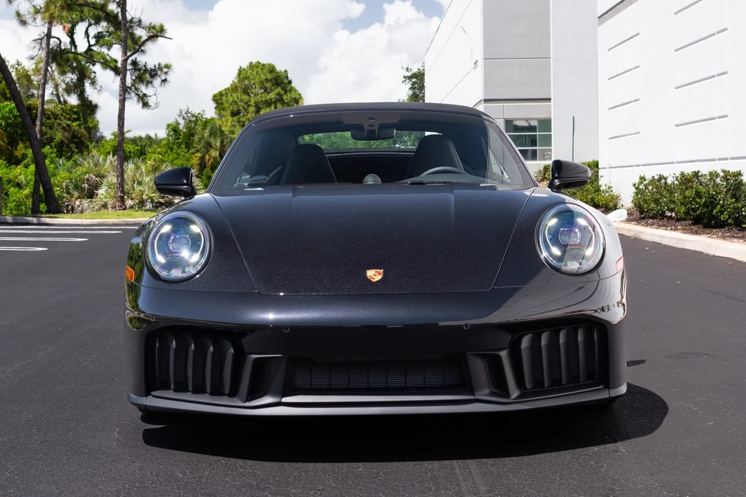 2026 Porsche - Image 4 of 31