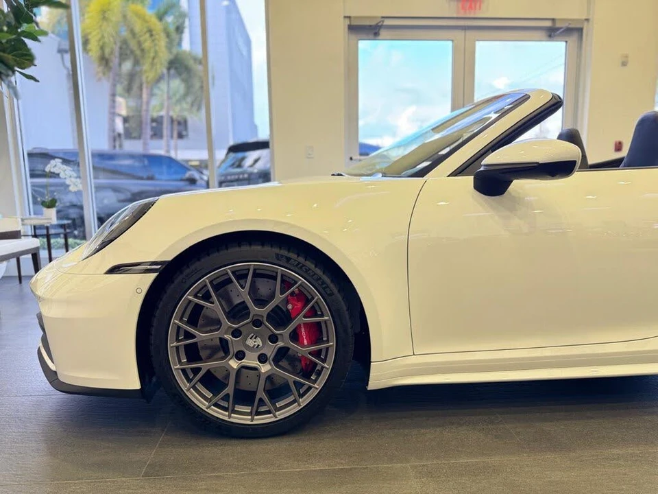2026 Porsche 992 Carrera S - Image 21 of 31