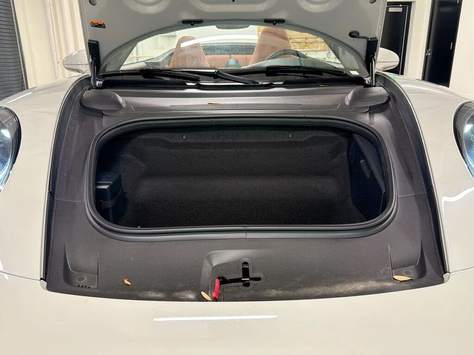 2026 Porsche 992 Carrera S - Image 25 of 31