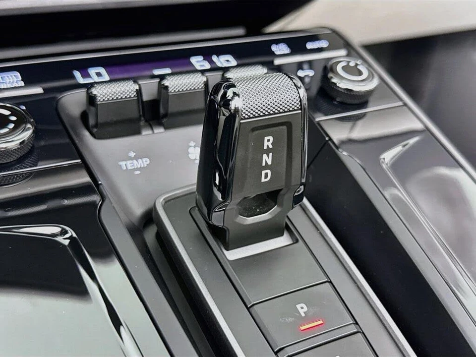 2026 Porsche 992 Carrera S - Image 27 of 31