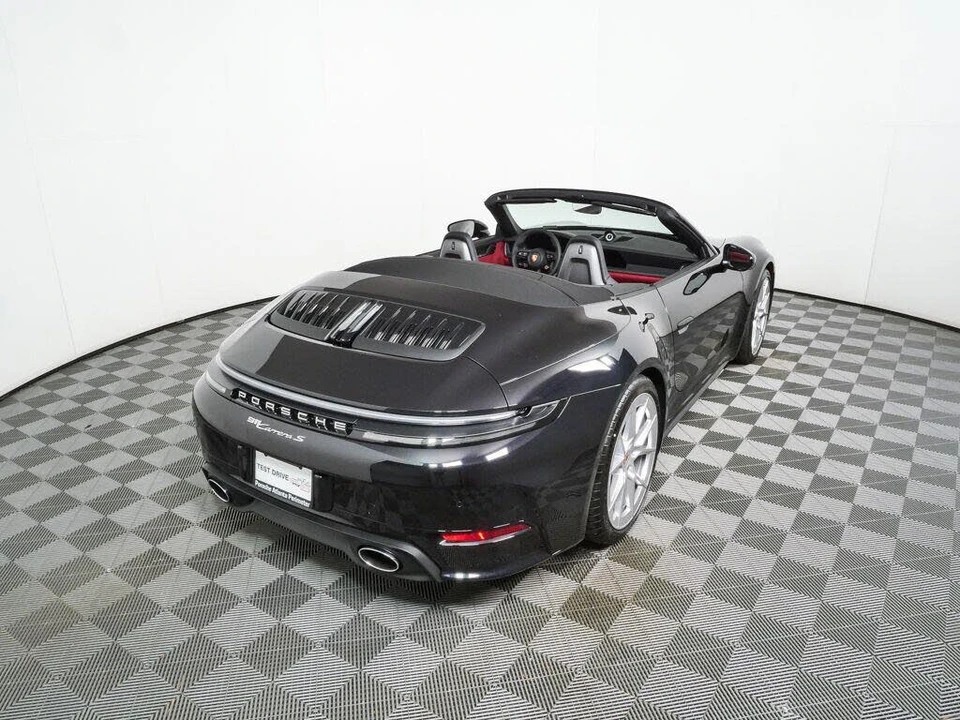 2026 Porsche 992 Carrera S - Image 24 of 31