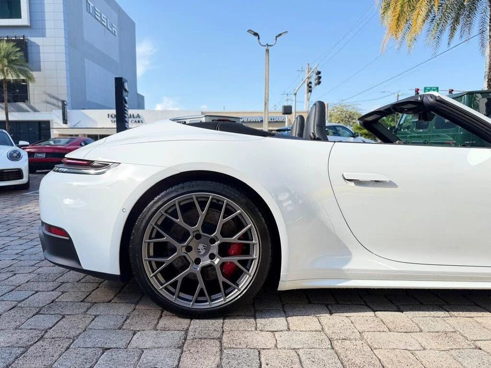 2026 Porsche 992 Carrera S - Image 27 of 31