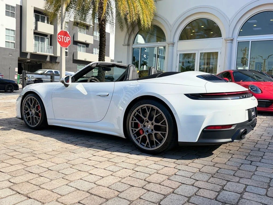 2026 Porsche 992 Carrera S - Image 20 of 31