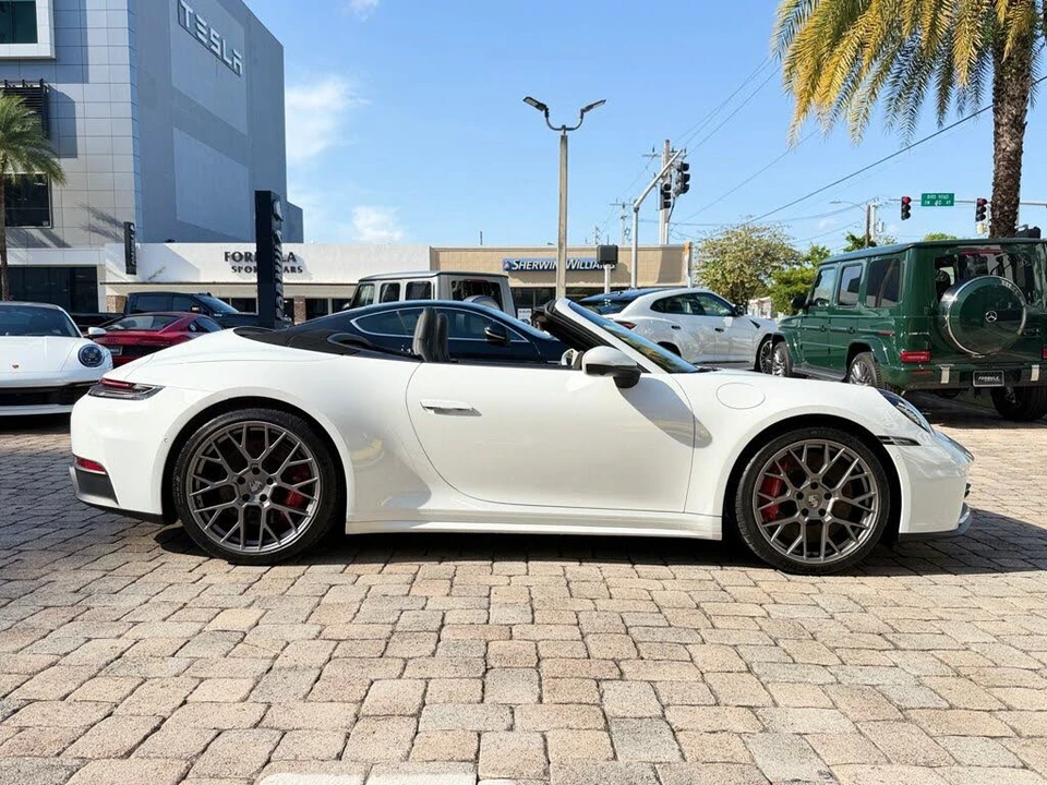 2026 Porsche 992 Carrera S - Image 10 of 31