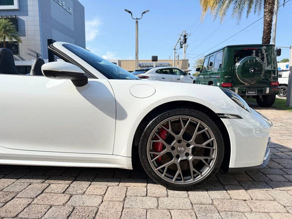 2026 Porsche 992 Carrera S - Image 26 of 31