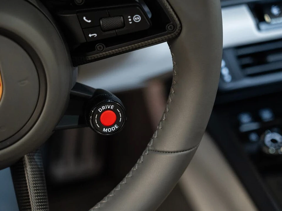 2026 Porsche 992 Carrera S - Image 20 of 25