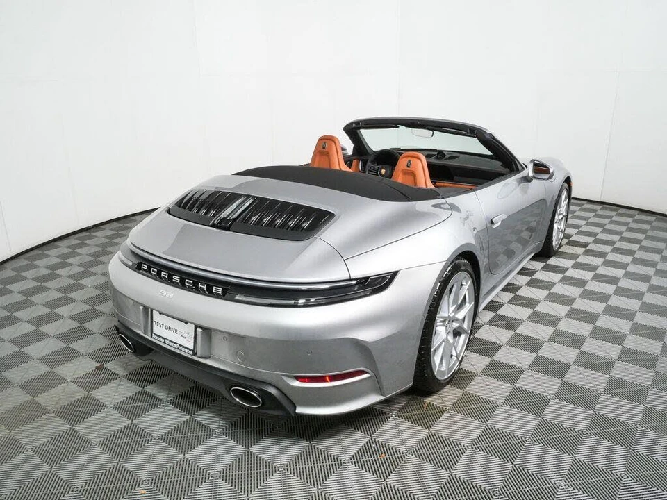 2026 Porsche 992 Carrera S - Image 24 of 31
