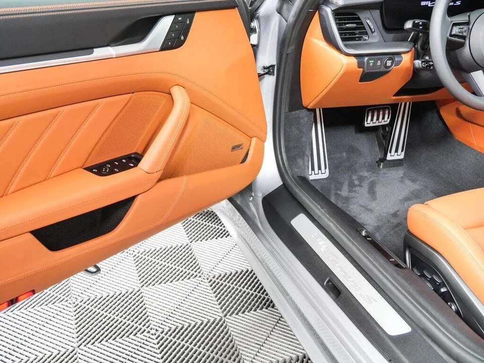 2026 Porsche 992 Carrera S - Image 8 of 31