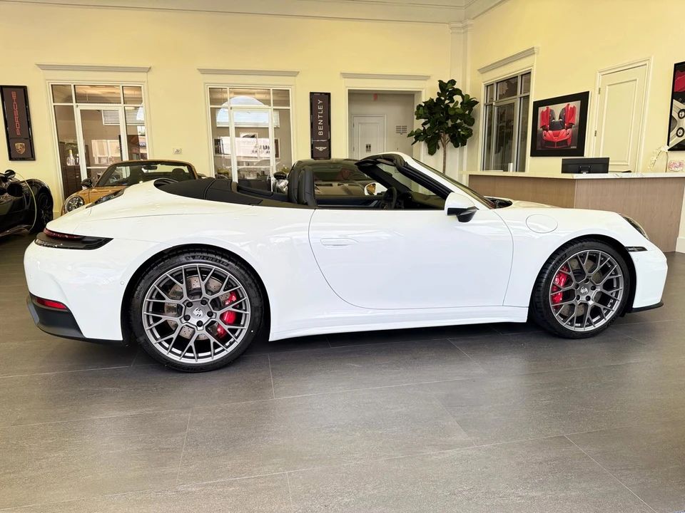 2026 Porsche 992 Carrera S - Image 19 of 31