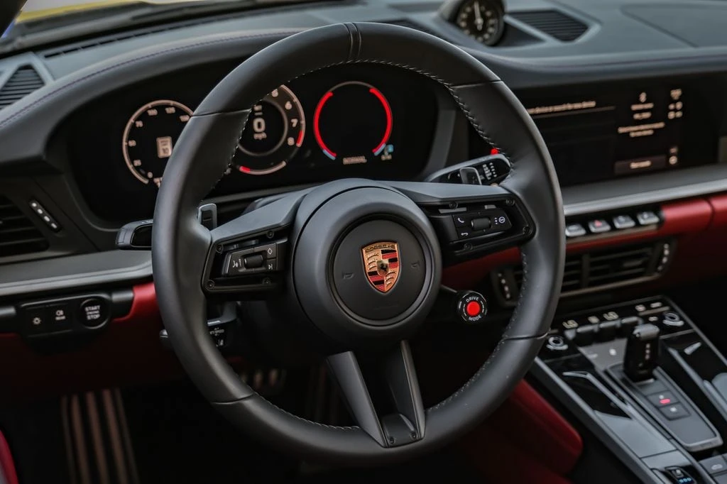 2026 Porsche 911 - Image 22 of 31