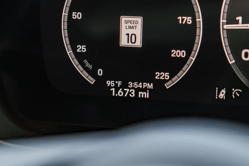 2026 Porsche 911 - Image 27 of 31