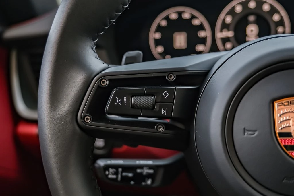 2026 Porsche 911 - Image 23 of 31