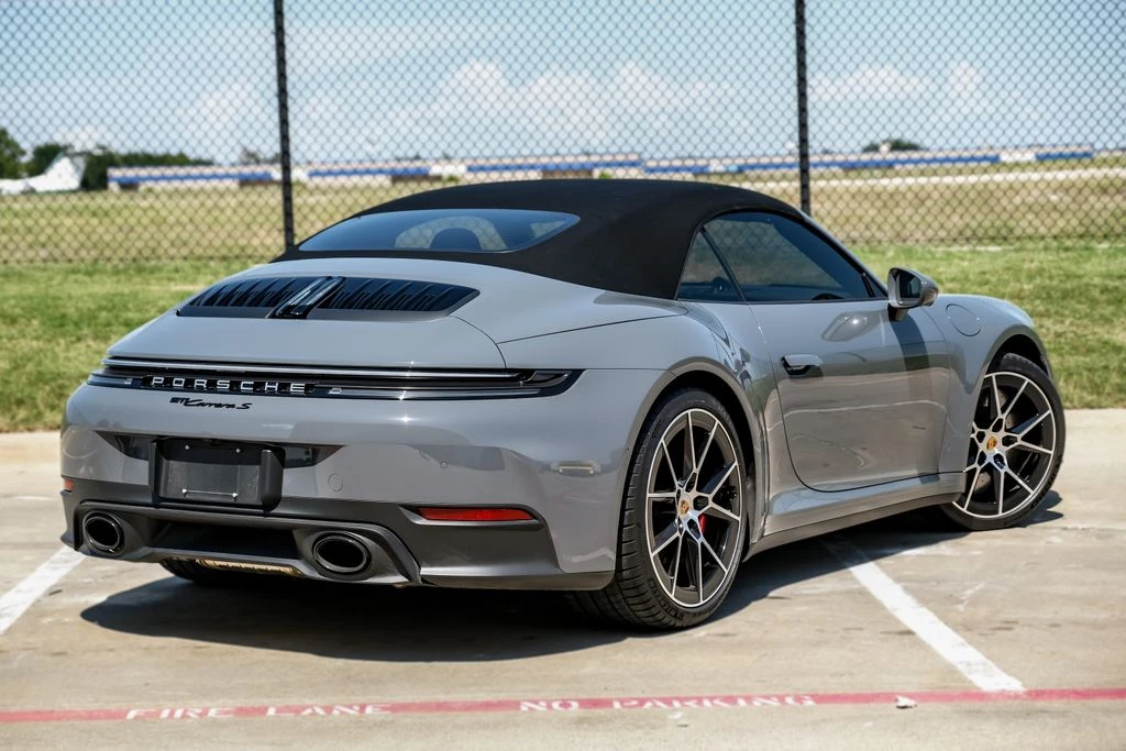 2026 Porsche 911 - Image 11 of 31