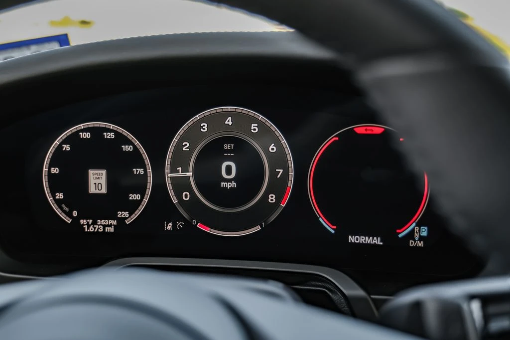 2026 Porsche 911 - Image 26 of 31