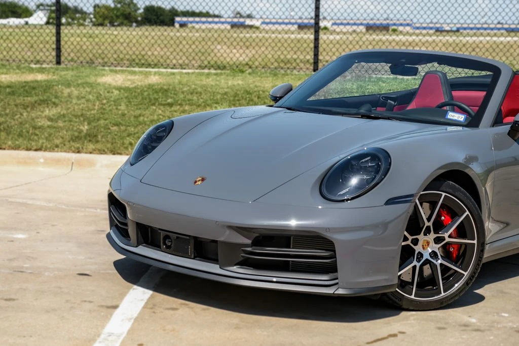 2026 Porsche 911 - Image 4 of 31