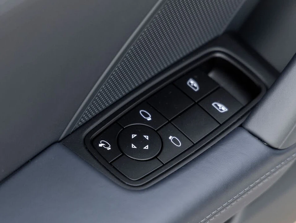 2026 Porsche 992 Carrera S - Image 22 of 31