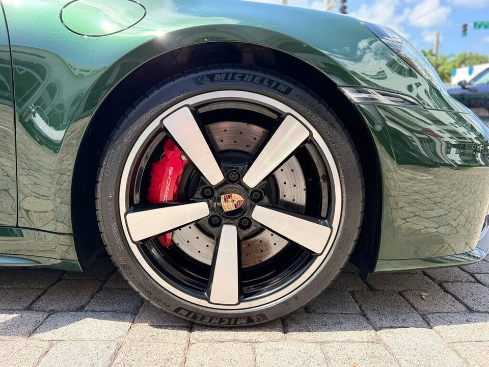 2026 Porsche 992 Carrera S - Image 27 of 31