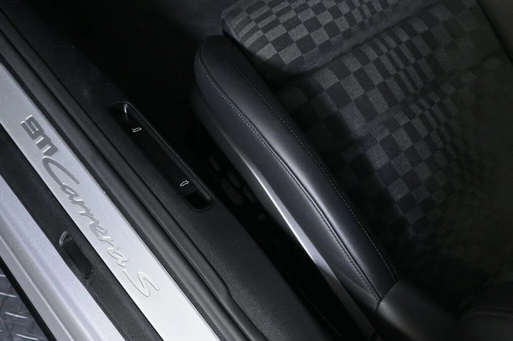 2026 Porsche 992 Carrera S - Image 24 of 31