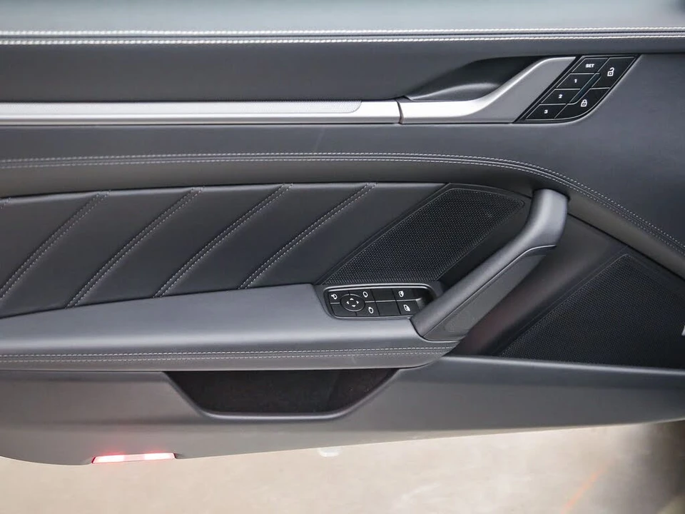2026 Porsche 992 Carrera S - Image 27 of 31