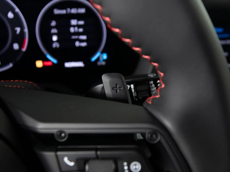 2026 Porsche 992 Carrera S - Image 27 of 31